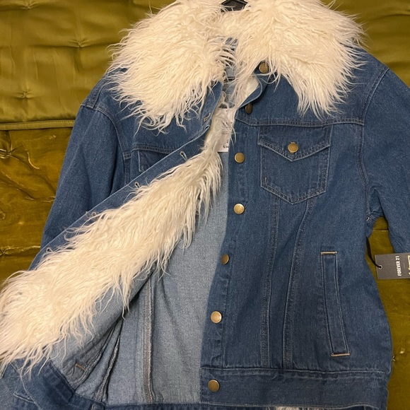 Fur lined denim jacket. - Picture 5 of 6